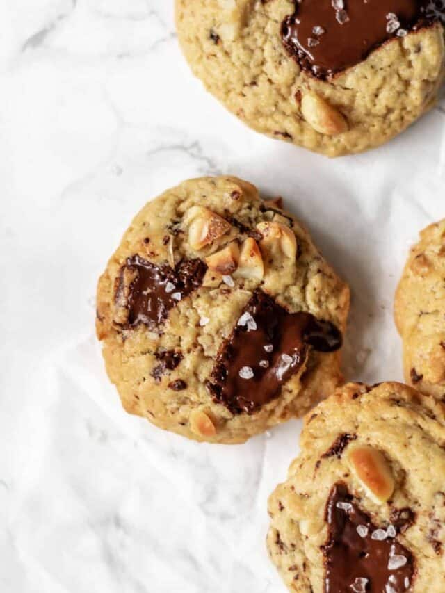 chocolate chip cookies with macadamia nuts